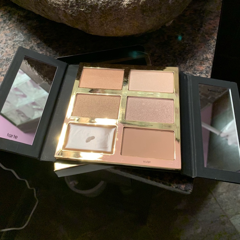 Tarte Highlight and Contour set.